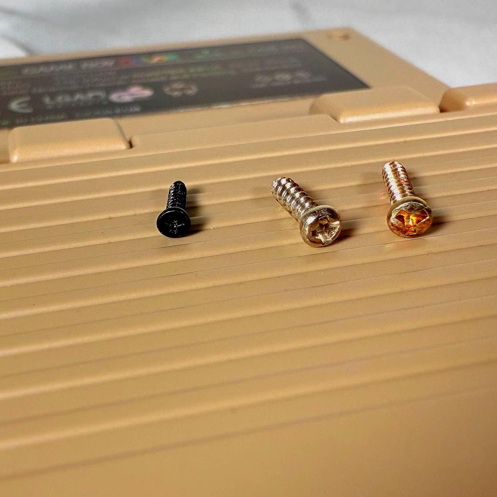 Ultimate Retro 18 Handheld Screw Set - Image 4